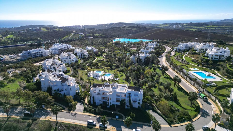 Superbe appartement de 2 chambres avec vue sur la mer et le lagon à vendre à Alcazaba Lagoon