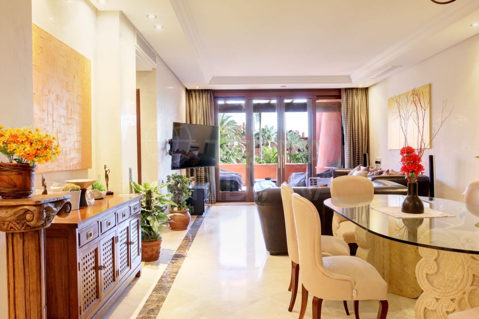 Luxury beachside apartment for sale with terraces, Torre Bermeja, Estepona