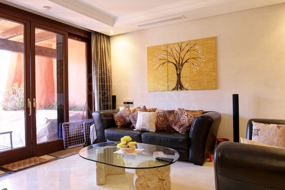 Luxury beachside apartment for sale with terraces, Torre Bermeja, Estepona