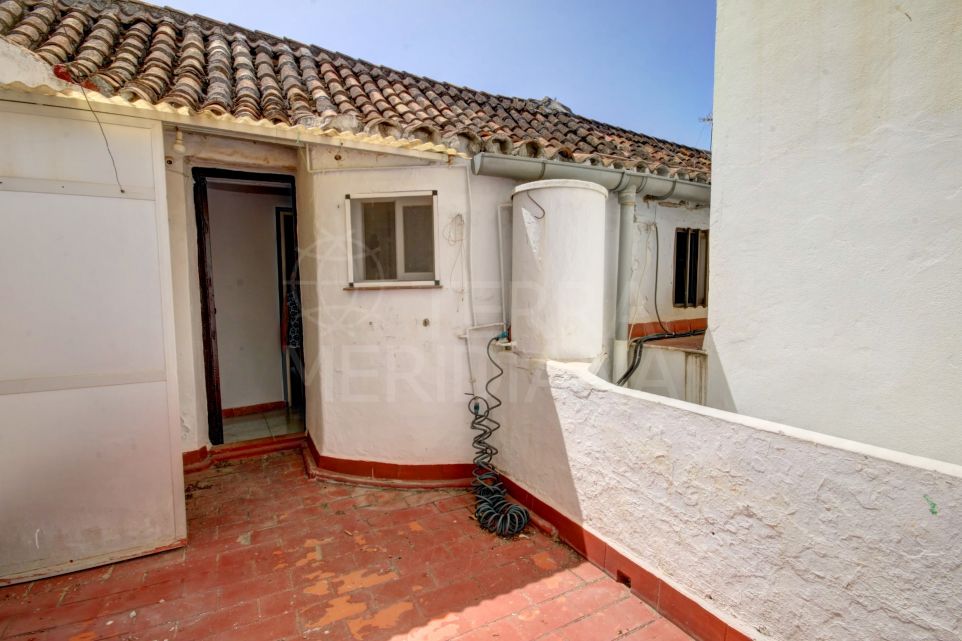 Corner townhouse for sale in the old town centre of Estepona, 5 minutes to the beach