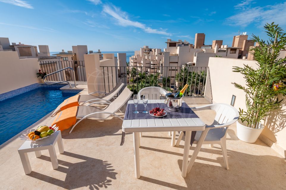 Duplex penthouse for rent and sale in Bahia de la Plata, with sea views and private pool, Estepona
