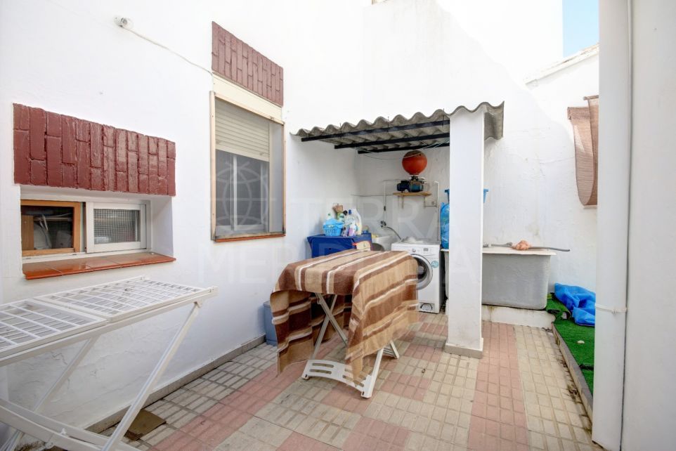 Townhouse for sale in Estepona town, within walking distance of all amenities