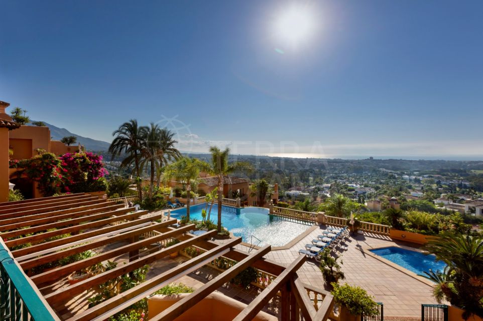Atico duplex en venta en Los Belvederes de Nueva Andalucia en Marbella