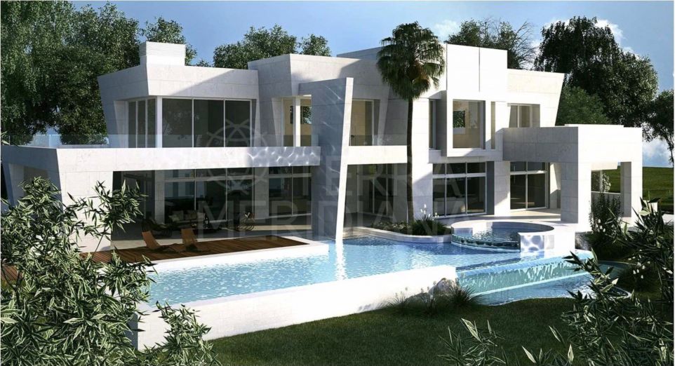 Parcela en venta en La Reserva de Sotogrande, con proyecto para villa con piscina y vistas al mar