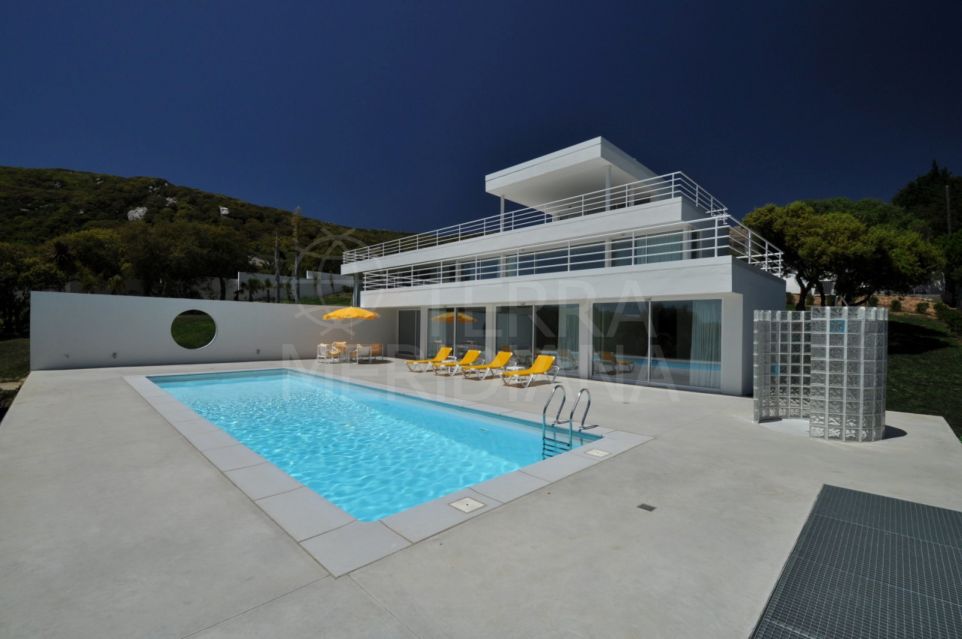 New-build, contemporary villa for sale, with pool and amazing sea views in El Cuartón, Tarifa