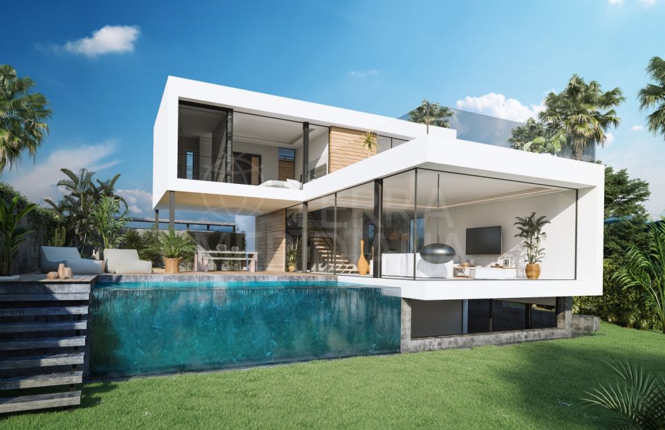 Exclusive and contemporary luxury frontline golf villa for sale in El Campanario, Estepona