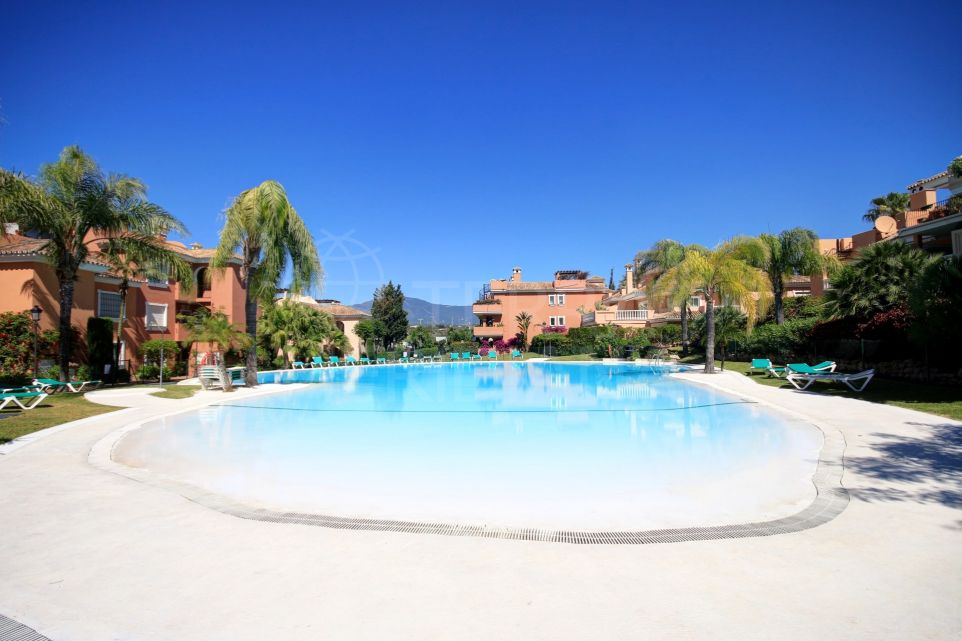 Ground Floor two bedrooom apartment for sale in the New Golden Mile, Estepona