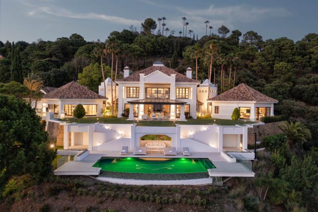 Casa Magda, Impresionante Mansión Moderna en La Zagaleta, Benahavís.