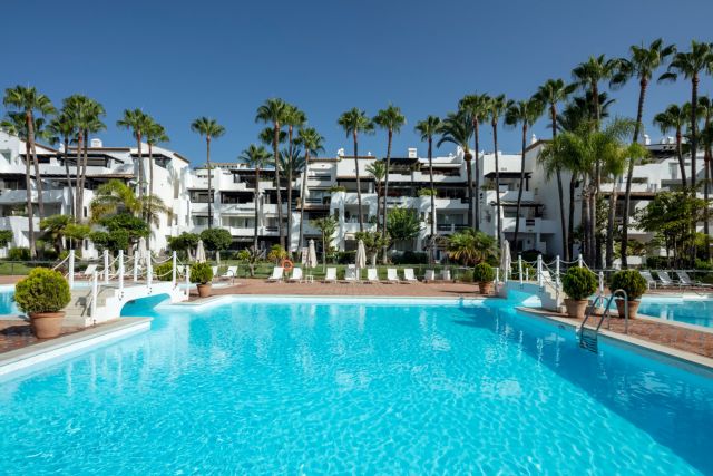 GRANADOS 11, APPARTEMENT SITUÉ À PUENTE ROMANO, GOLDEN MILE DE MARBELLA.