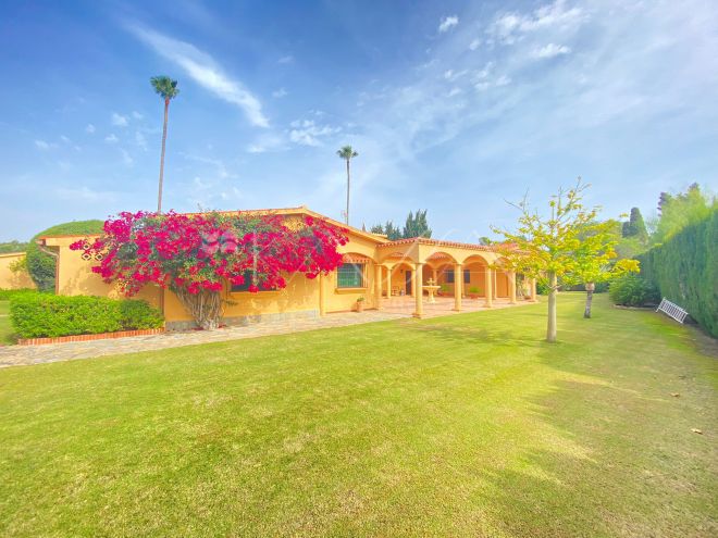 Villa for sale in Zona B, Sotogrande
