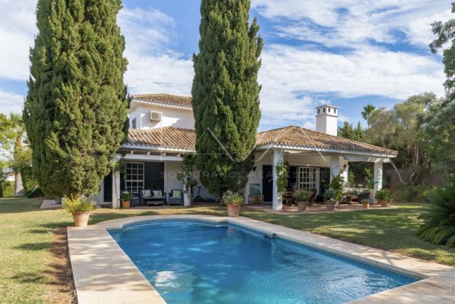 Villa for sale in Zona B, Sotogrande Costa