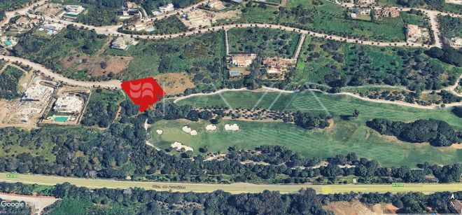 PARCELA EN PRIMERA LÍNEA DE GOLF EN LA RESERVA DE SOTOGRANDE