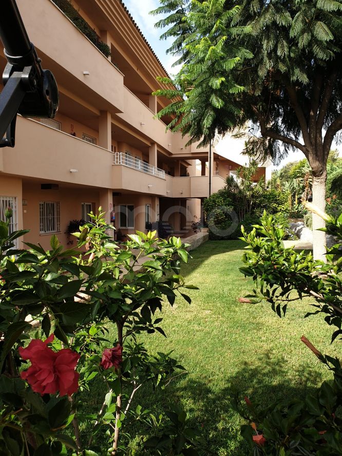 WELL PRESENTED 3 BEDROOM APARTMENT IN JARDINES DE SANTA MARIA