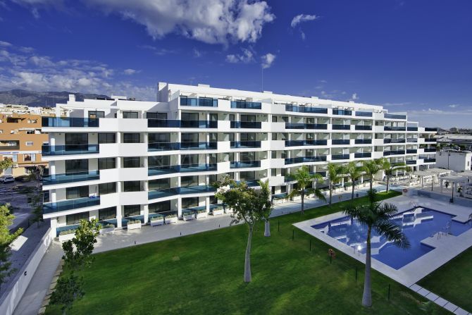 Новые апартаменты на продаже в Фуэнхироле
