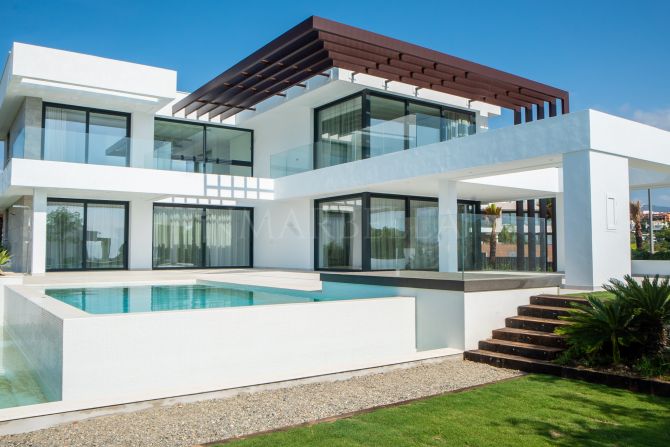 New modern villa for sale on the New Golden Mile Estepona