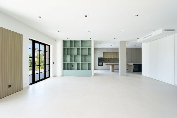 Exclusiva Villa Renovada en Sotogrande