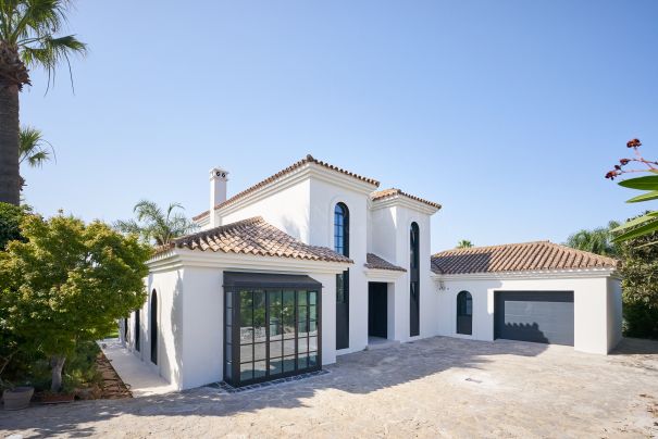 Exclusiva Villa Renovada en Sotogrande