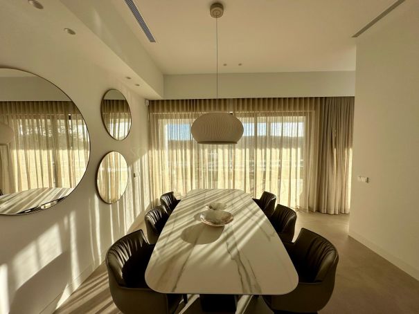 Contemporary villa, located in the prestigious enclave of Sotogrande Alto