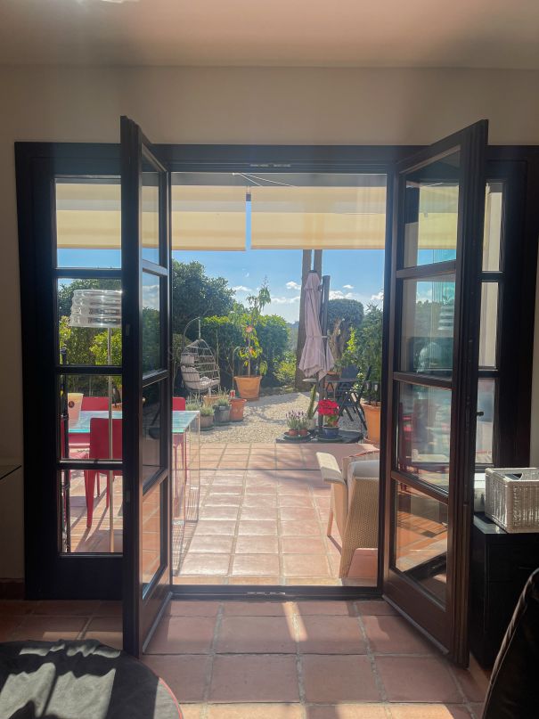 Los Cortijos de la Reserva, exzellentes Stadthaus mit wunderschöner Aussicht.