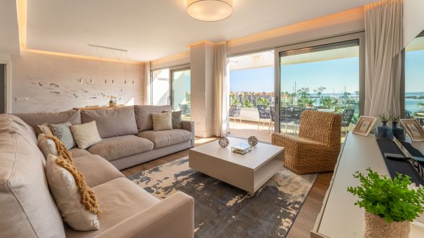 Zweistöckiges Penthouse zu verkaufen in Pier, Marina de Sotogrande