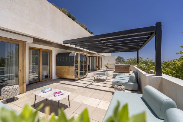 Beeindruckende Luxuswohnung in der prestigeträchtigen privaten Wohnanlage Hacienda de Valderrama