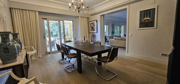 Sotogrande Alto, Valgrande, apartamento privado y muy espacioso en planta baja.