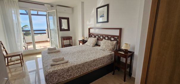 Beautiful three-bedroom duplex penthouse in an exclusive development in Manilva