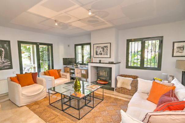 Atemberaubendes Stadthaus mit 4 Schlafzimmern zum Verkauf im exklusiven Sotogolf, Sotogrande Alto