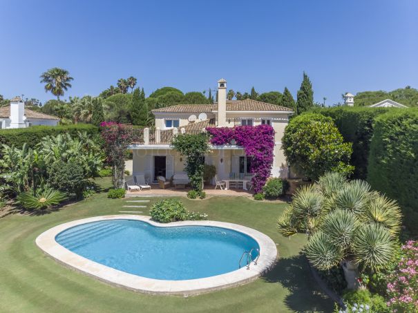 Bonita Villa en la zona alta de Sotogrande con maravillosas vistas.