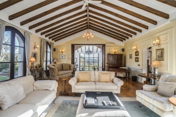 Sumptuous and spacious villa
