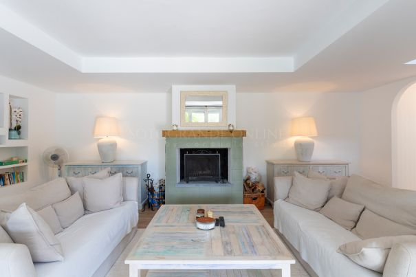 Exclusive Charming house front line golf and south facing