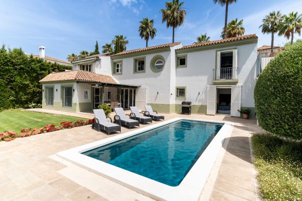 Exclusive Charming house front line golf and south facing