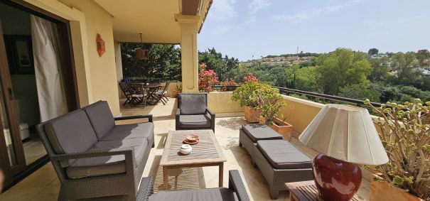 Charmantes Apartment im ersten Stock mit wunderschöner Aussicht und Südostausrichtung, Valgrande SOTOGRANDE.