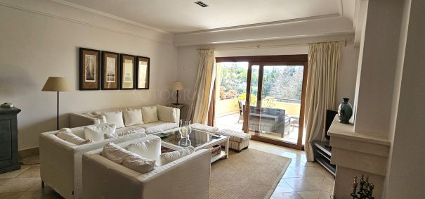 Charmantes Apartment im ersten Stock mit wunderschöner Aussicht und Südostausrichtung, Valgrande SOTOGRANDE.