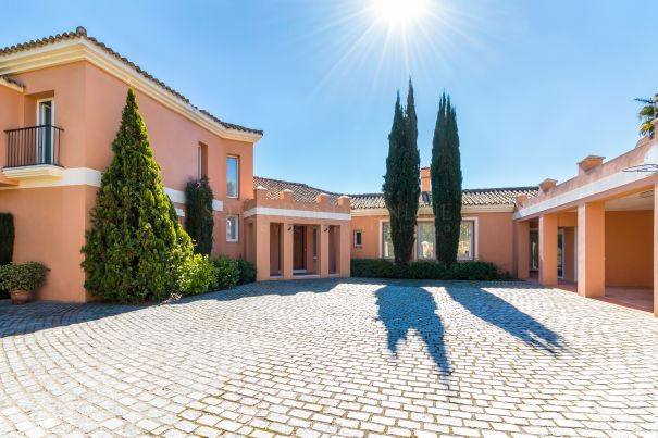 Beautiful villa situated in a quiet part of Sotogrande Alto