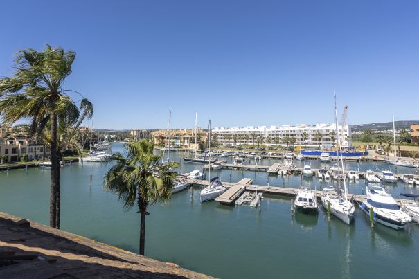 Doppelhaus zu verkaufen in Ribera del Arlequin, Marina de Sotogrande