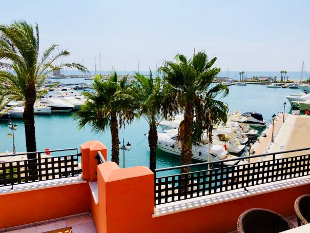 This four en-suit bedroom Duplex / Penthouse apartment offers the best views over the Sotogrande Marina and Port.