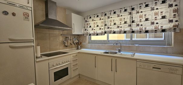 Apartamento en la marina bien orientado