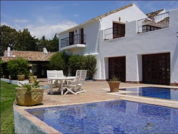 Magnificent Cortijo ideal for people in the Polo World.