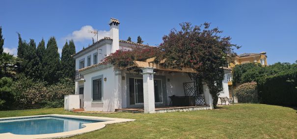 Beautiful villa for sale in Alcaidesa