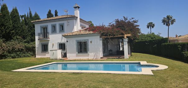 Beautiful villa for sale in Alcaidesa
