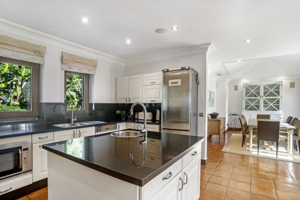 Sotogrande Alto, magnífica vivienda en primera línea de golf, precio reducido para una venta rapida!