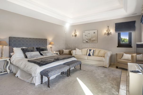 Sotogrande Alto, magnífica vivienda en primera línea de golf, precio reducido para una venta rapida!