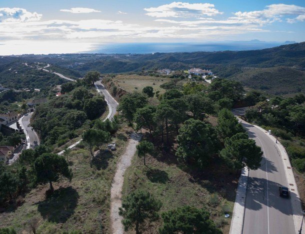 Plot of building land close to Marbella with Sea Views