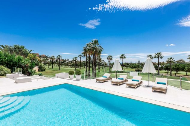 Frontline golf properties Marbella