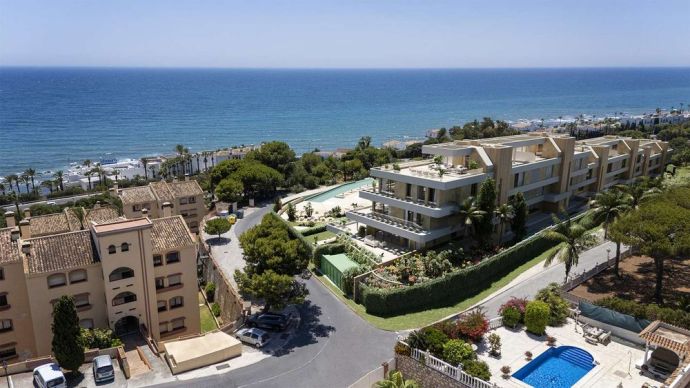 Elevated view of Arosa residences near the Mediterranean coast in Mijas Costa
