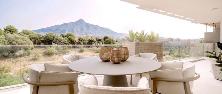 Nueva Andalucía vs. Golden Mile: ¿dónde invertir en 2025?