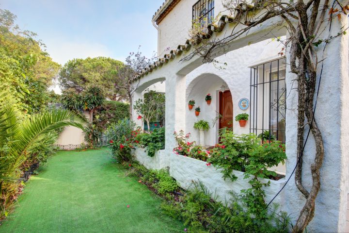 Mediterranean style villa for sale in Benamara, New Golden Mile Estepona