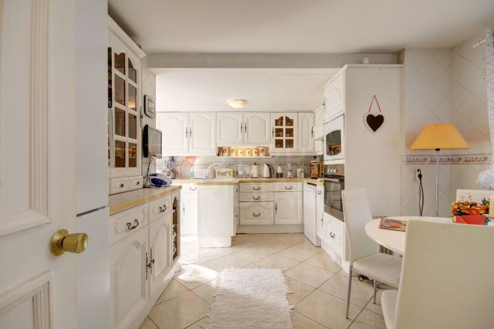 Mediterranean style villa for sale in Benamara, New Golden Mile Estepona