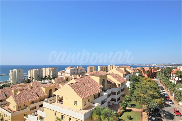 Estepona, Stunning views from this three bedroom apartment in the port area of Estepona.